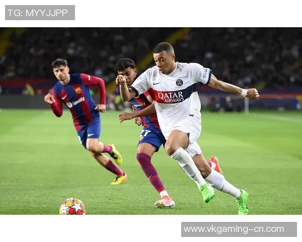 欧冠激战：AC米兰大胜巴萨6比2赛后分析引发热议